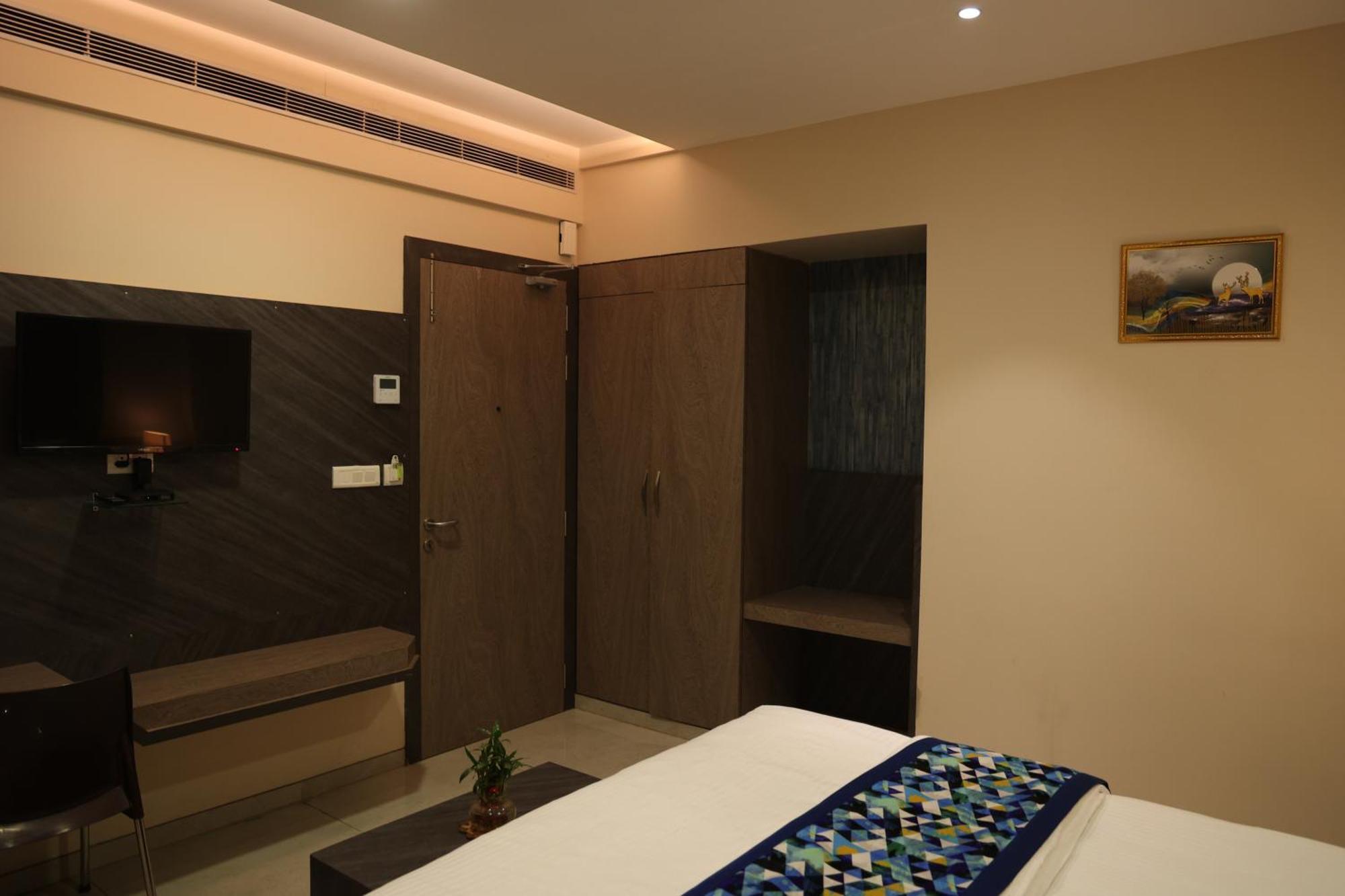 Hotel Pinaka Inn Lucknow Buitenkant foto