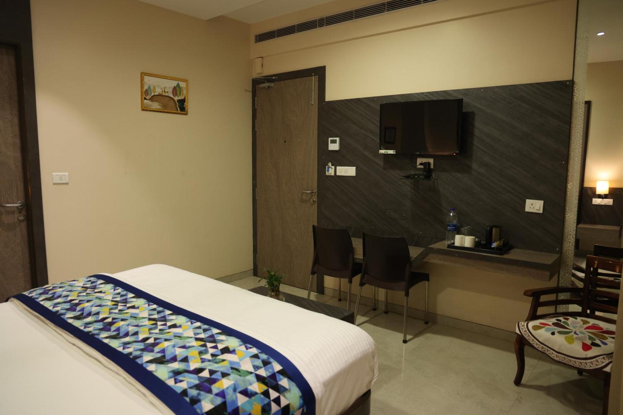 Hotel Pinaka Inn Lucknow Buitenkant foto