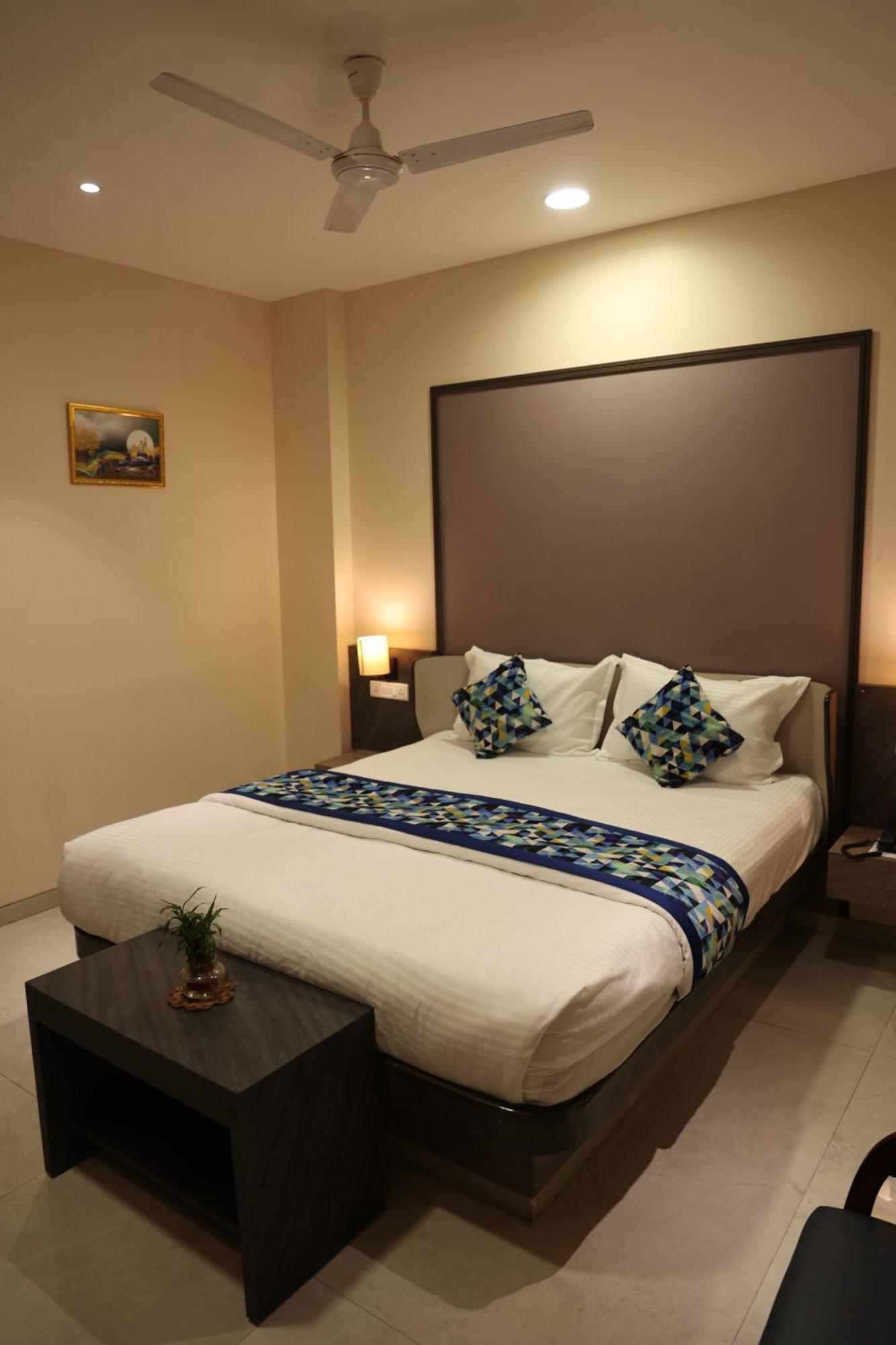 Hotel Pinaka Inn Lucknow Buitenkant foto