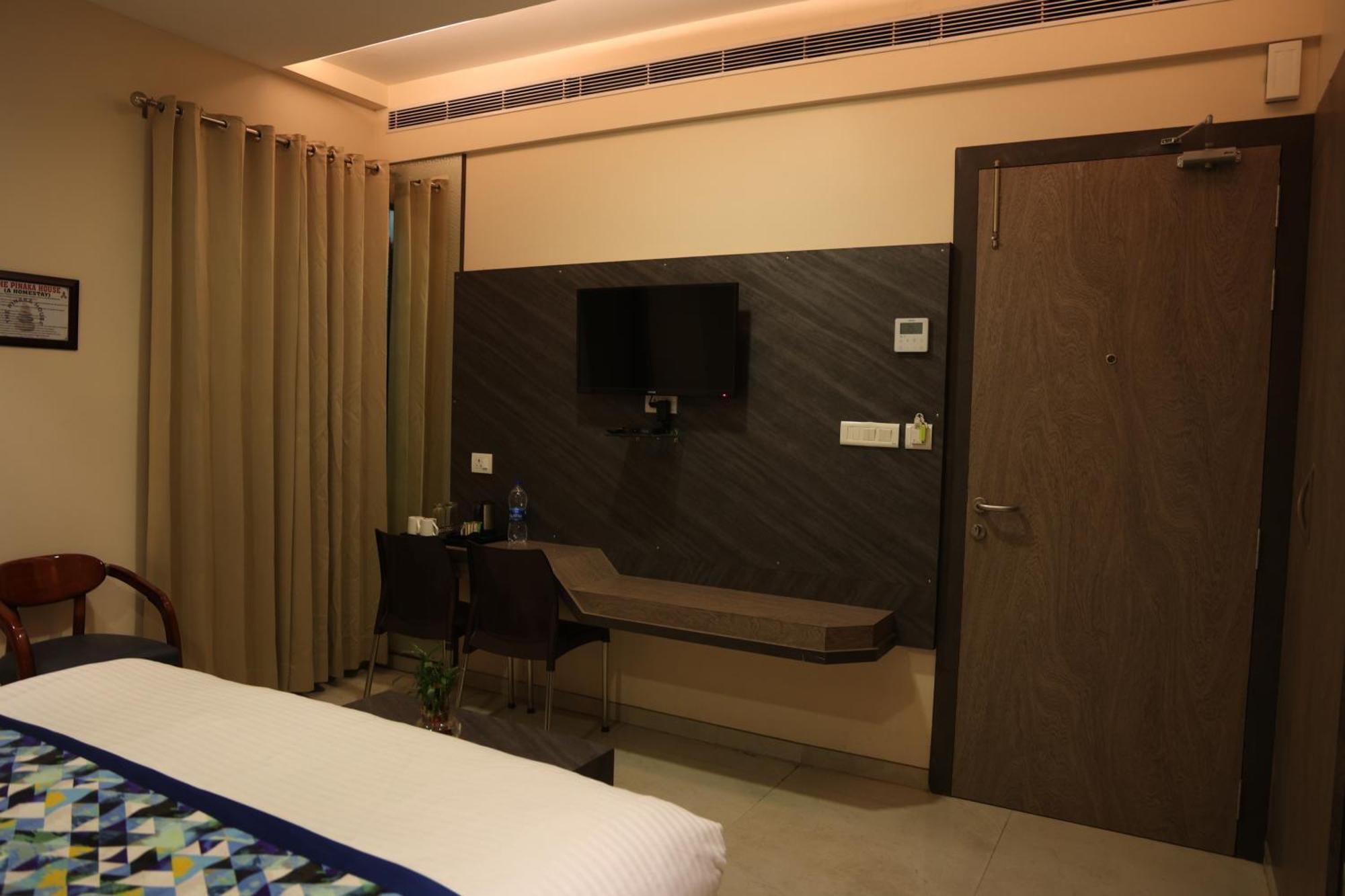 Hotel Pinaka Inn Lucknow Buitenkant foto