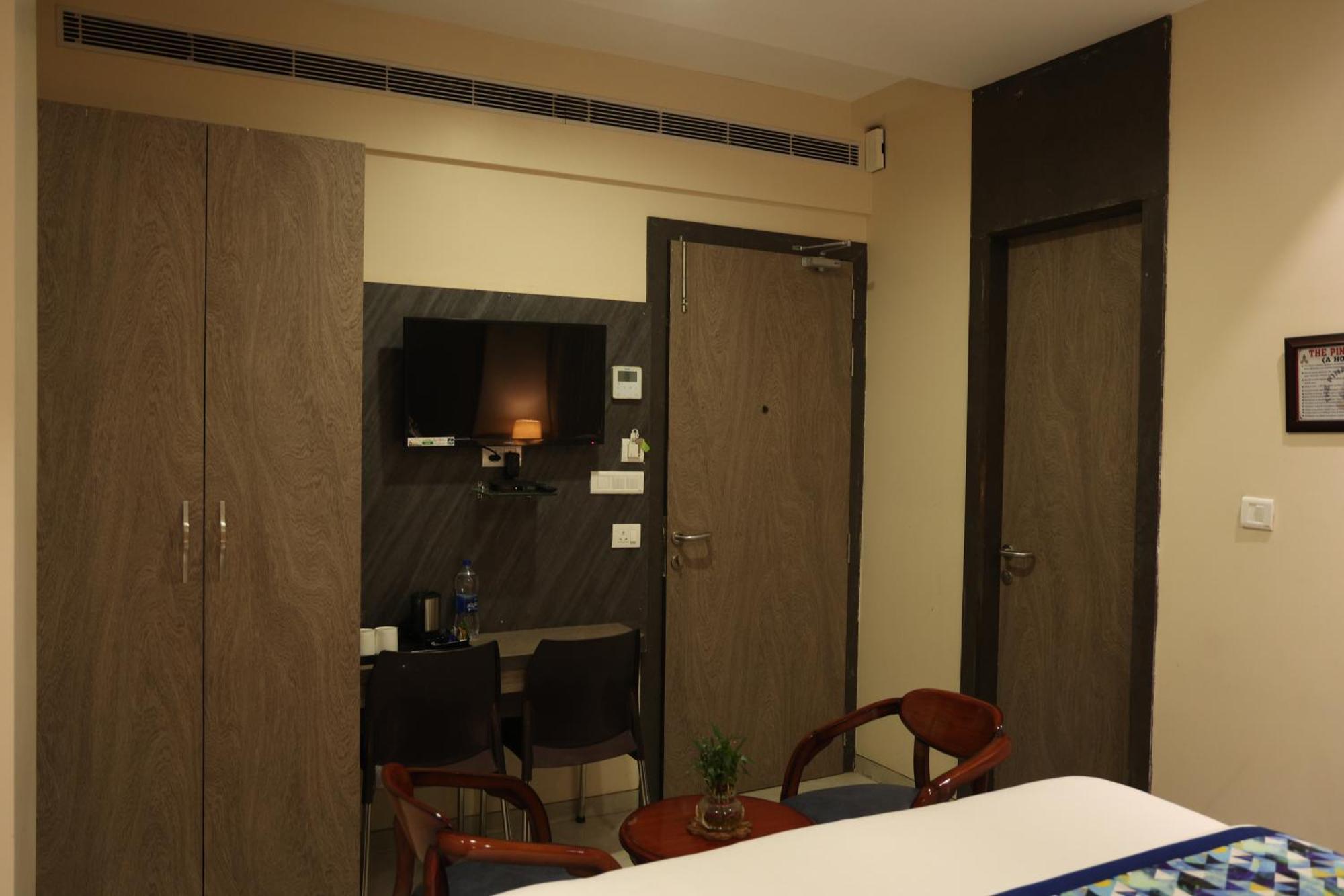 Hotel Pinaka Inn Lucknow Buitenkant foto