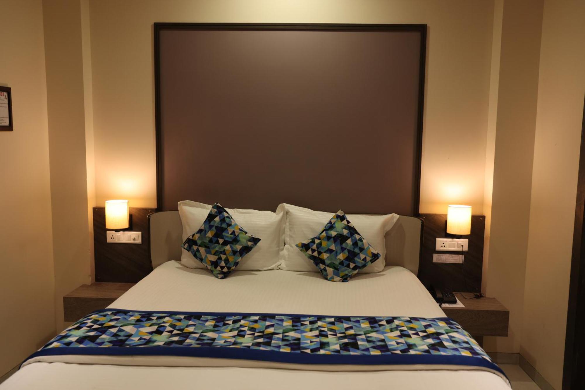 Hotel Pinaka Inn Lucknow Buitenkant foto