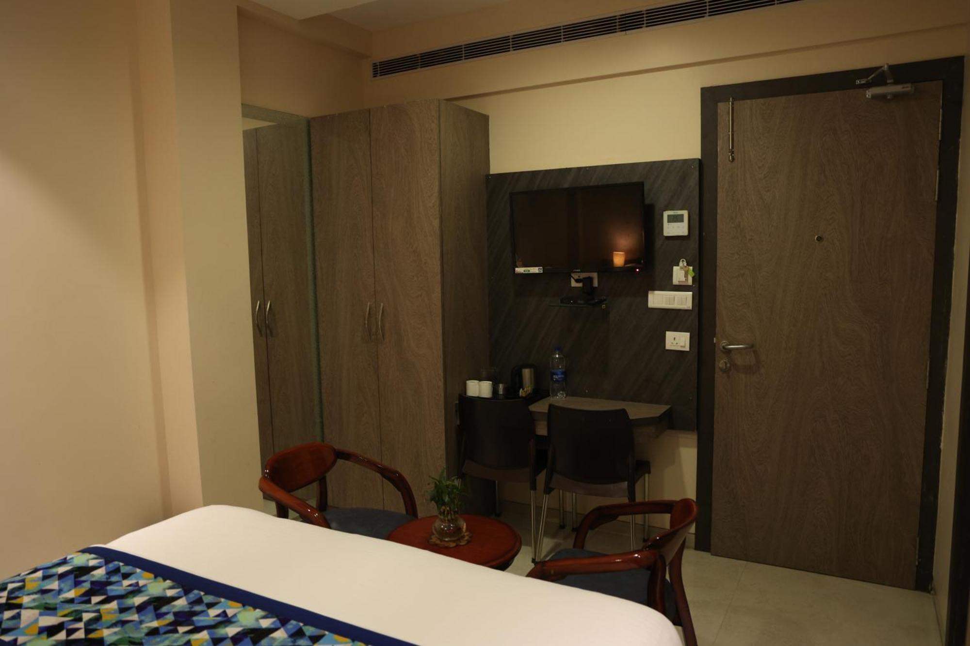 Hotel Pinaka Inn Lucknow Buitenkant foto
