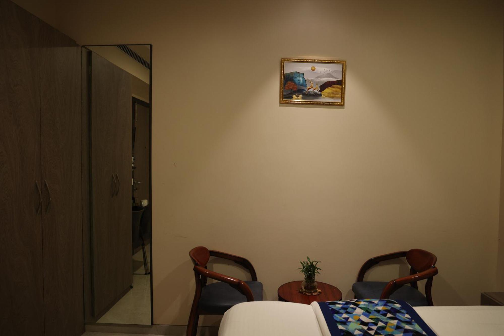 Hotel Pinaka Inn Lucknow Buitenkant foto