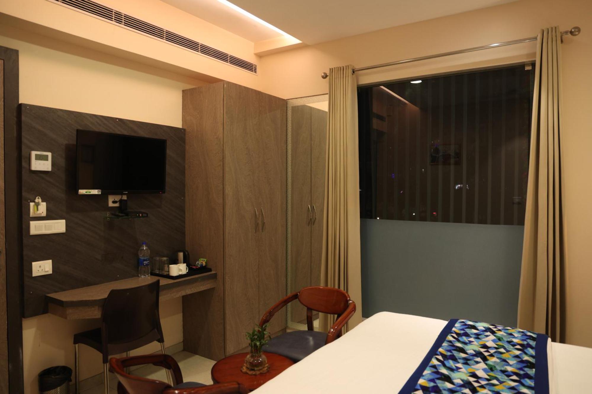 Hotel Pinaka Inn Lucknow Buitenkant foto